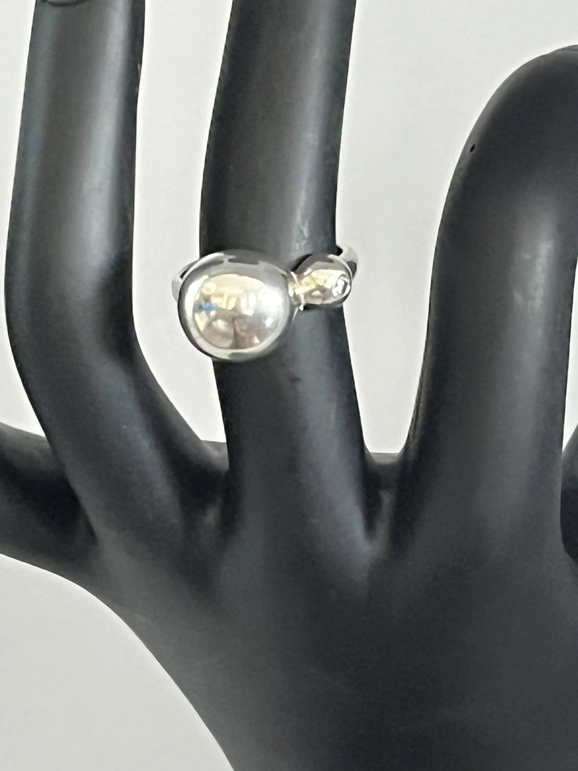 925 Sterling Silver Have a Ball CZ Ring Size 6