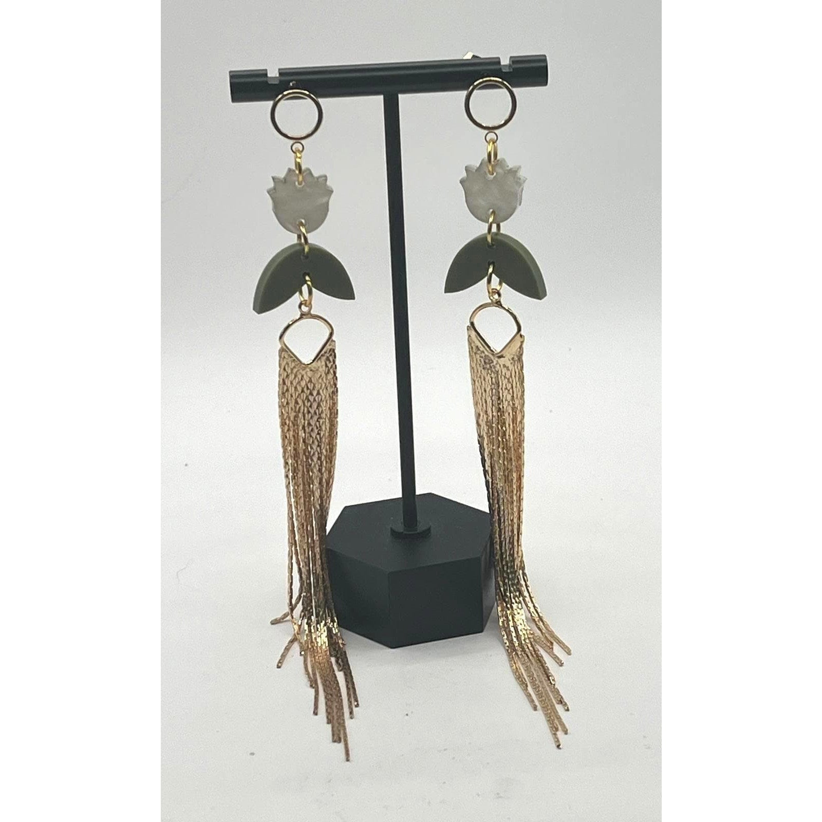 Botanical-Inspired Lightweight Statement Earrings Gold Fringe
