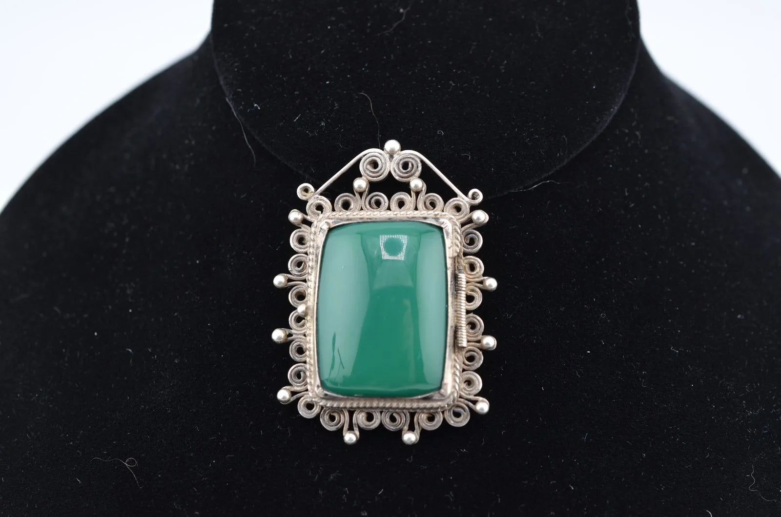 Vintage Signed Mexico Green Chalcedony Sterling Silver Brooch