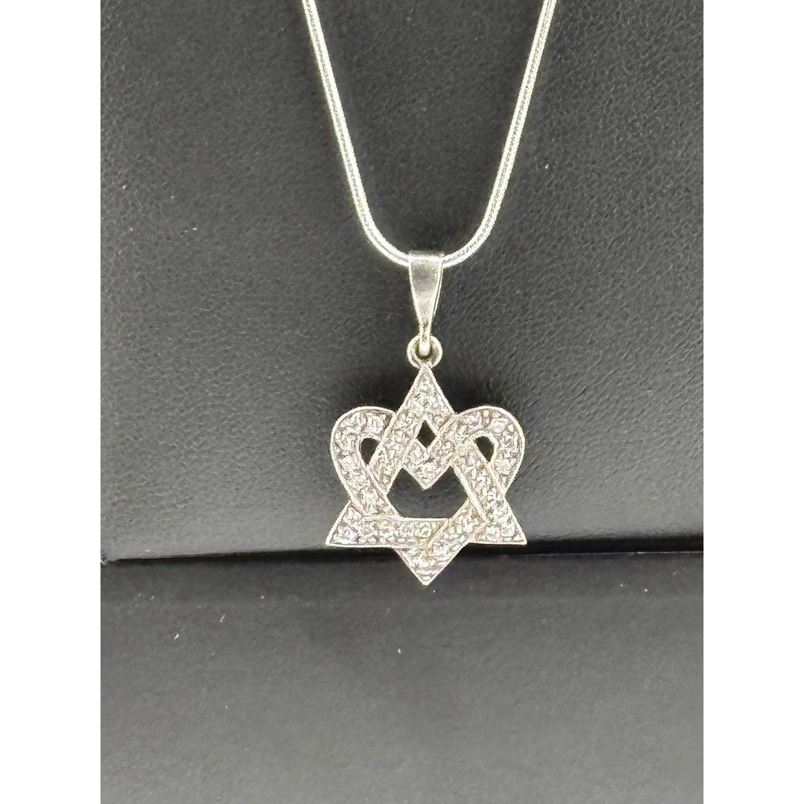 925 SS Diamond Heart Shaped Star of David Pendant Necklace