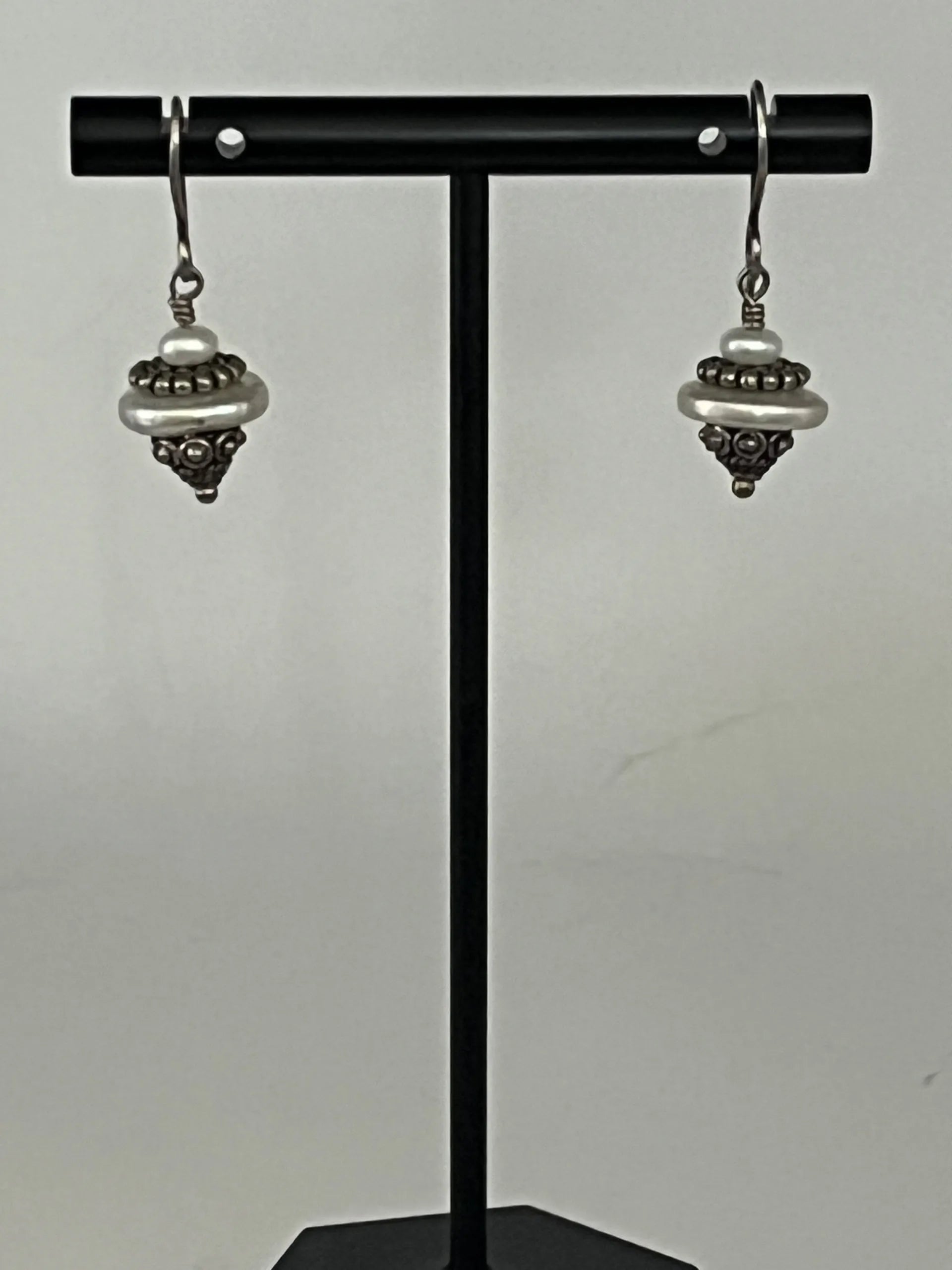 Nadine Leo Mississippi River Pearl Co Sterling Silver Pearl Earrings