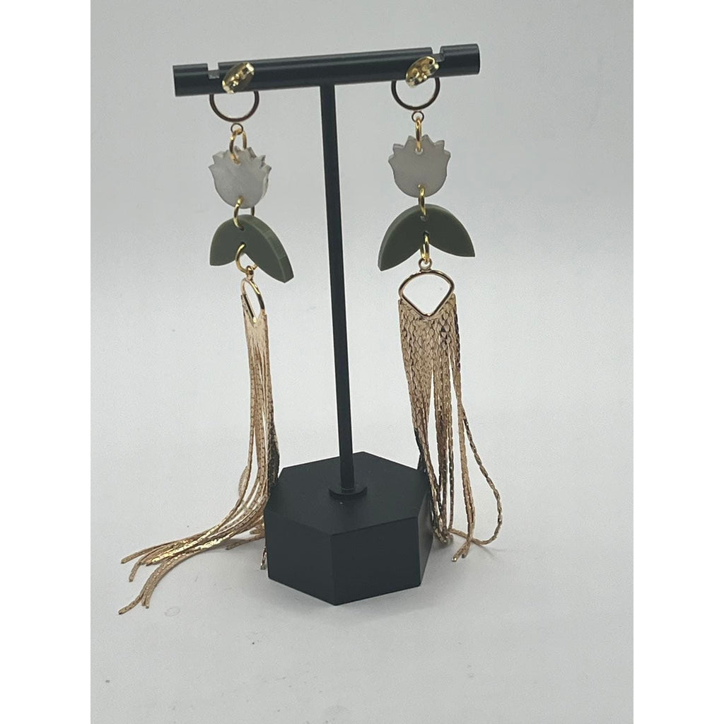 Botanical-Inspired Lightweight Statement Earrings Gold Fringe