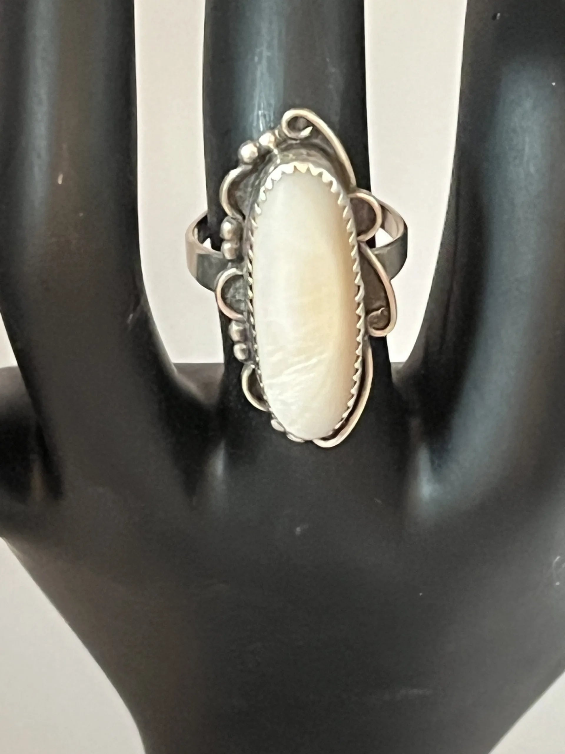 Rare Vintage Navajo Signed Mother of Pearl Sterling Silver Ring