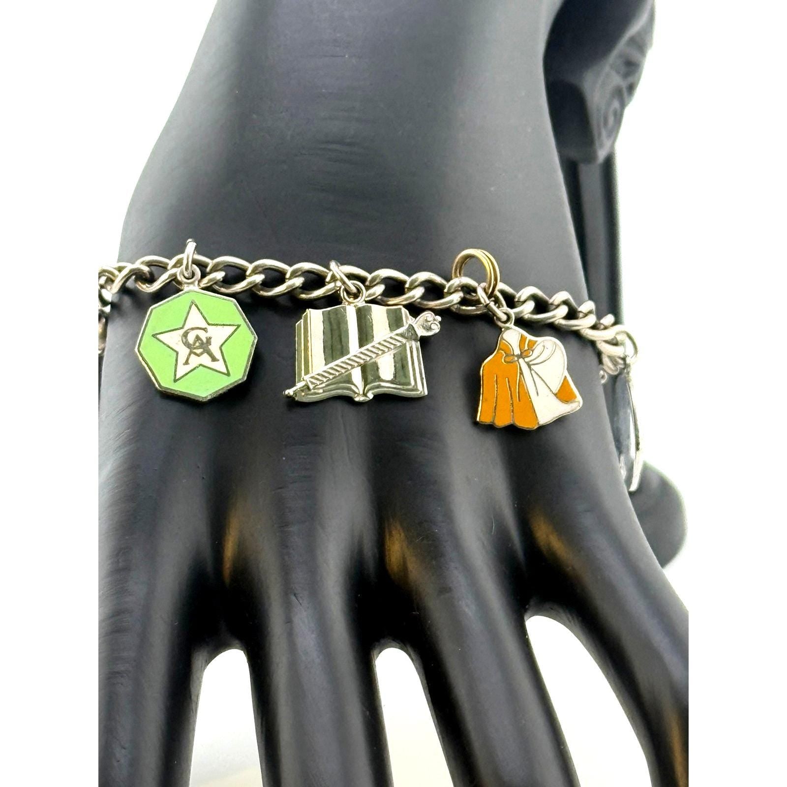 Vintage Unique 925 Sterling Silver 8 Charm Bracelet