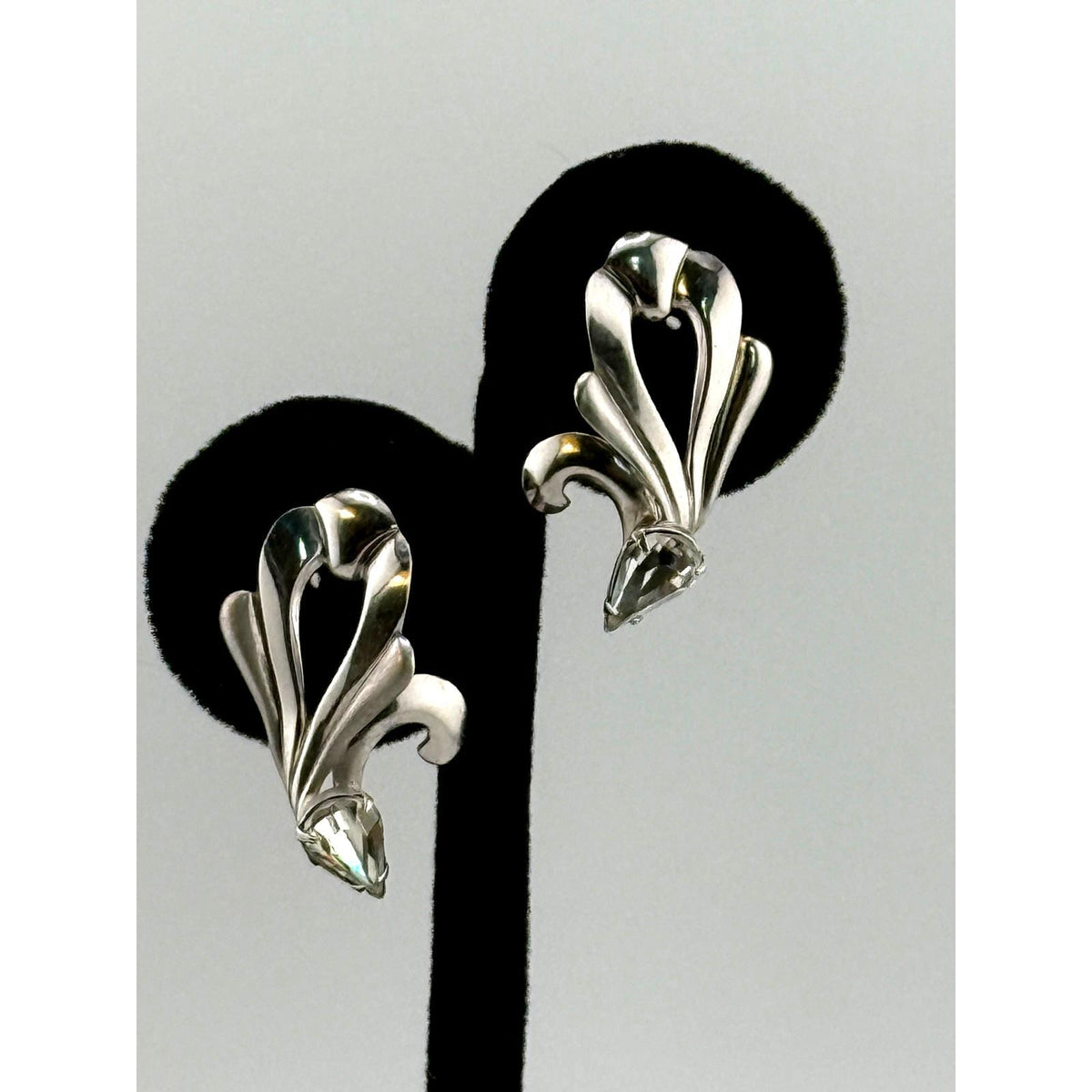 925 Sterling Silver Shell Shape CZ Earrings - Sarasotabydesign