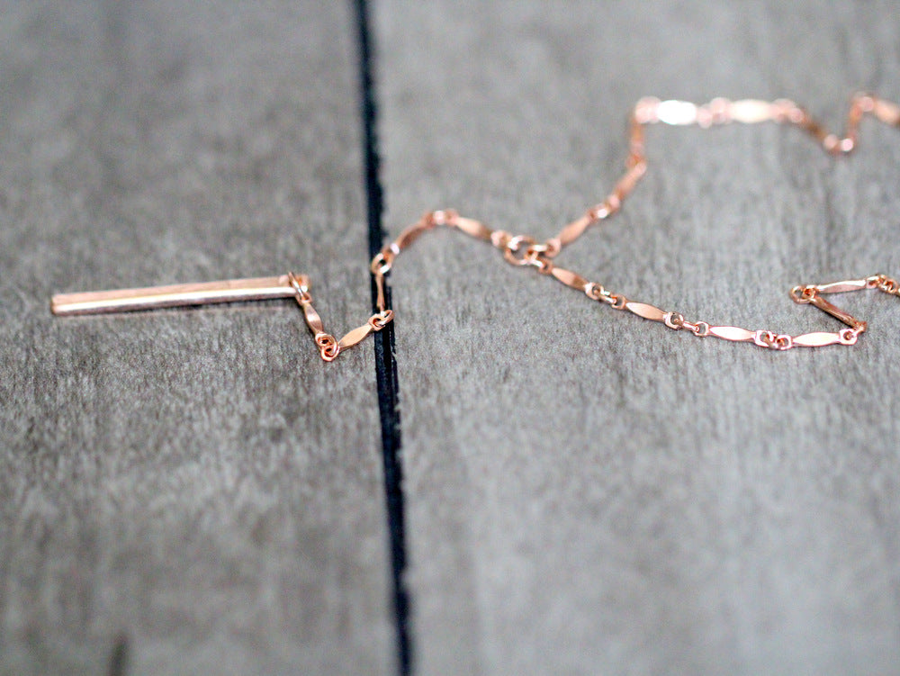 Saressa Designs Scalloped Bar Lariat Necklace