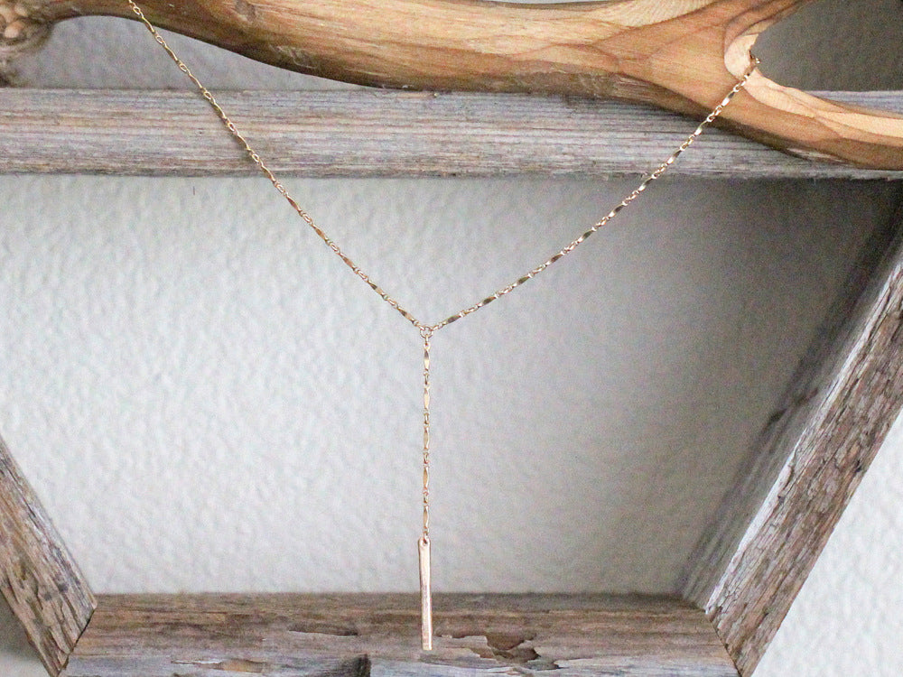 Saressa Designs Scalloped Bar Lariat Necklace