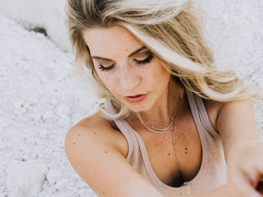 Saressa Designs Scalloped Bar Lariat Necklace