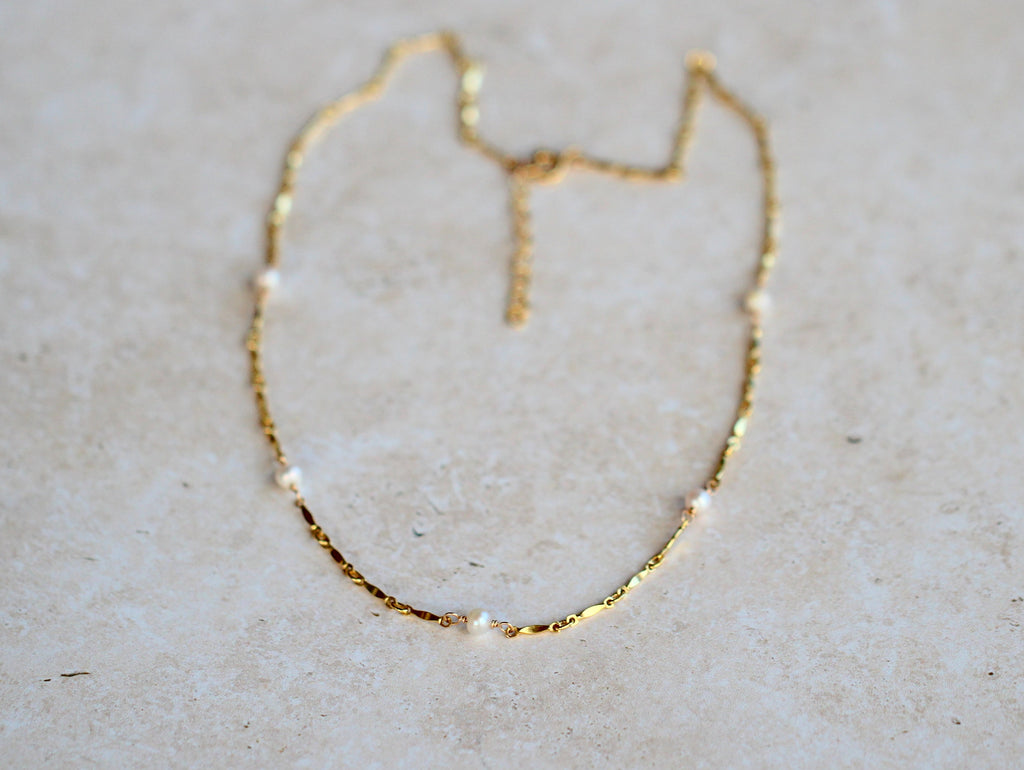 Saressa Designs Scalloped Pearl Choker