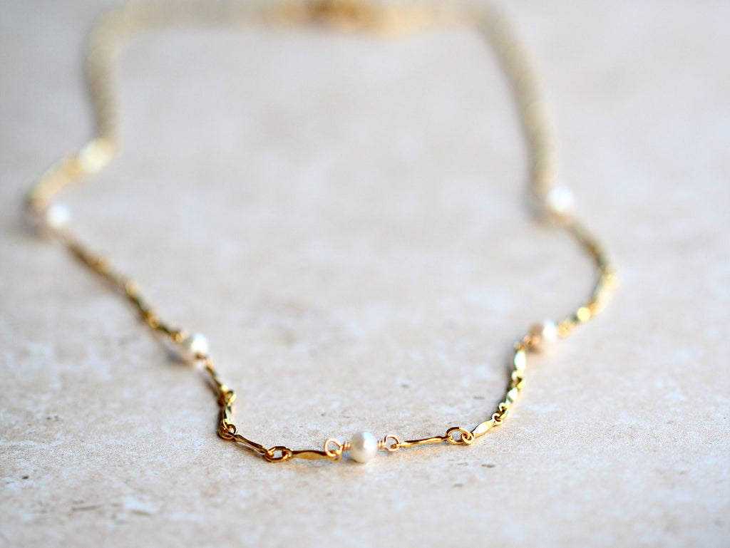 Saressa Designs Scalloped Pearl Choker