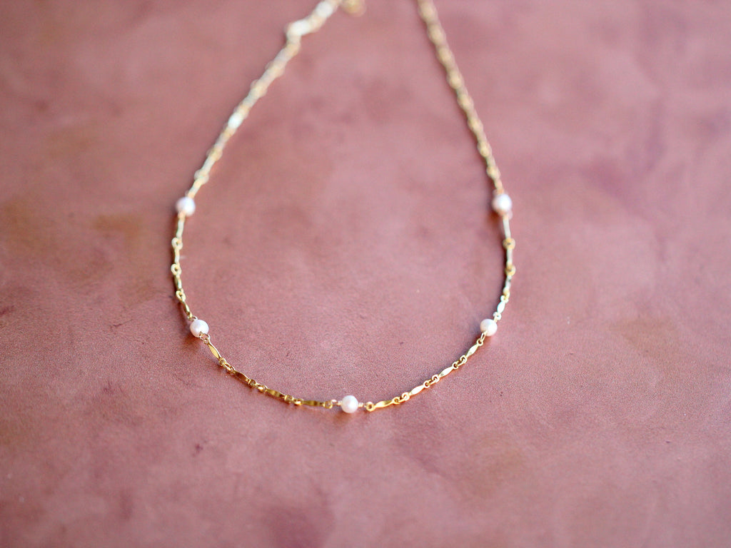 Saressa Designs Scalloped Pearl Choker