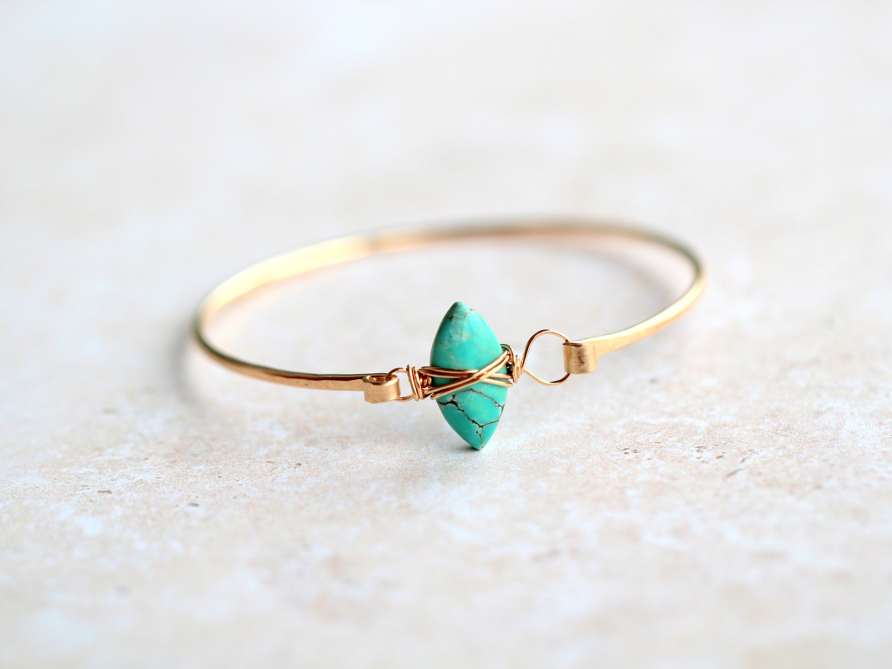 Saressa Designs Lasso Bangle