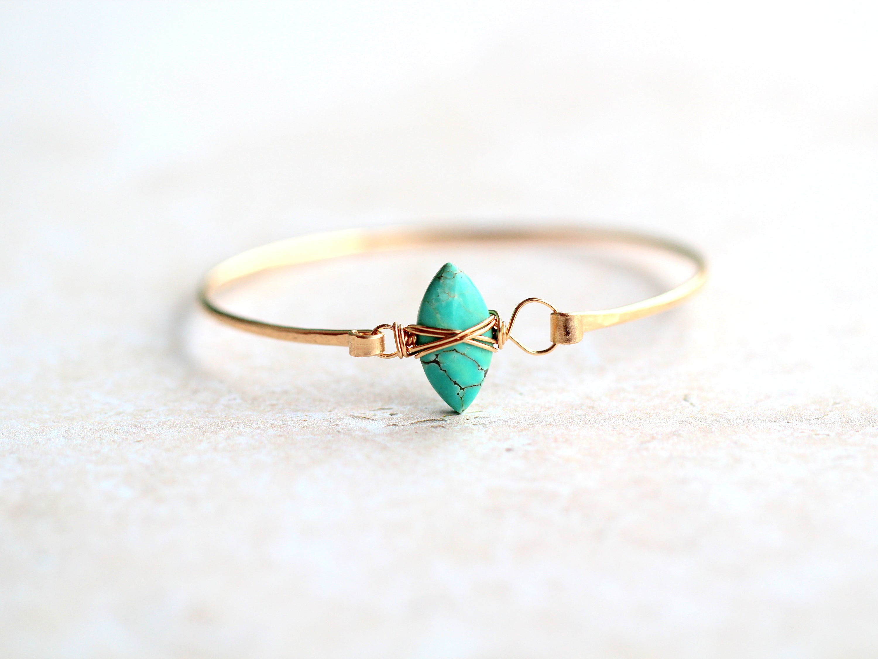 Saressa Designs Lasso Bangle