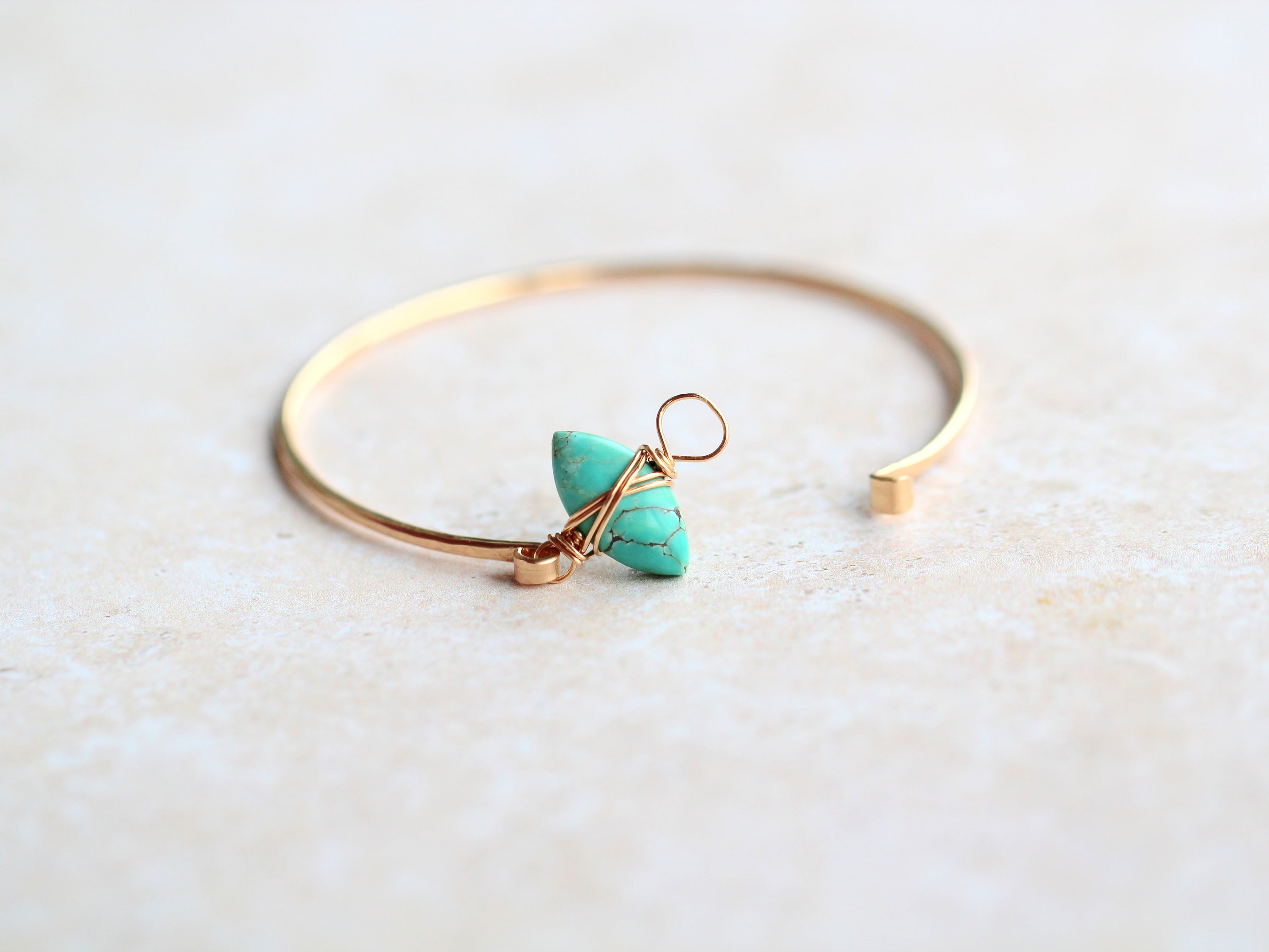 Saressa Designs Lasso Bangle
