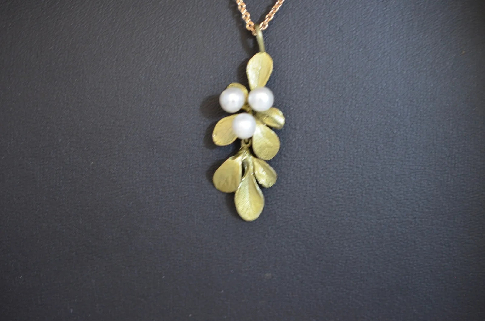Michael Michaud Barberry Leaf Pearl Pendant Necklace - 16" Adj.