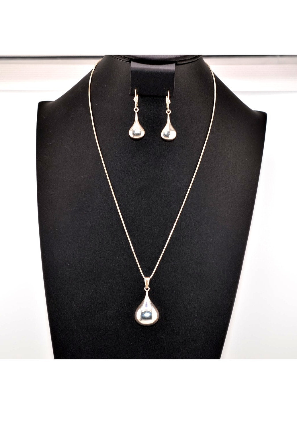 925 Sterling Silver CI Italy Teardrop Pendant and Earrings Set