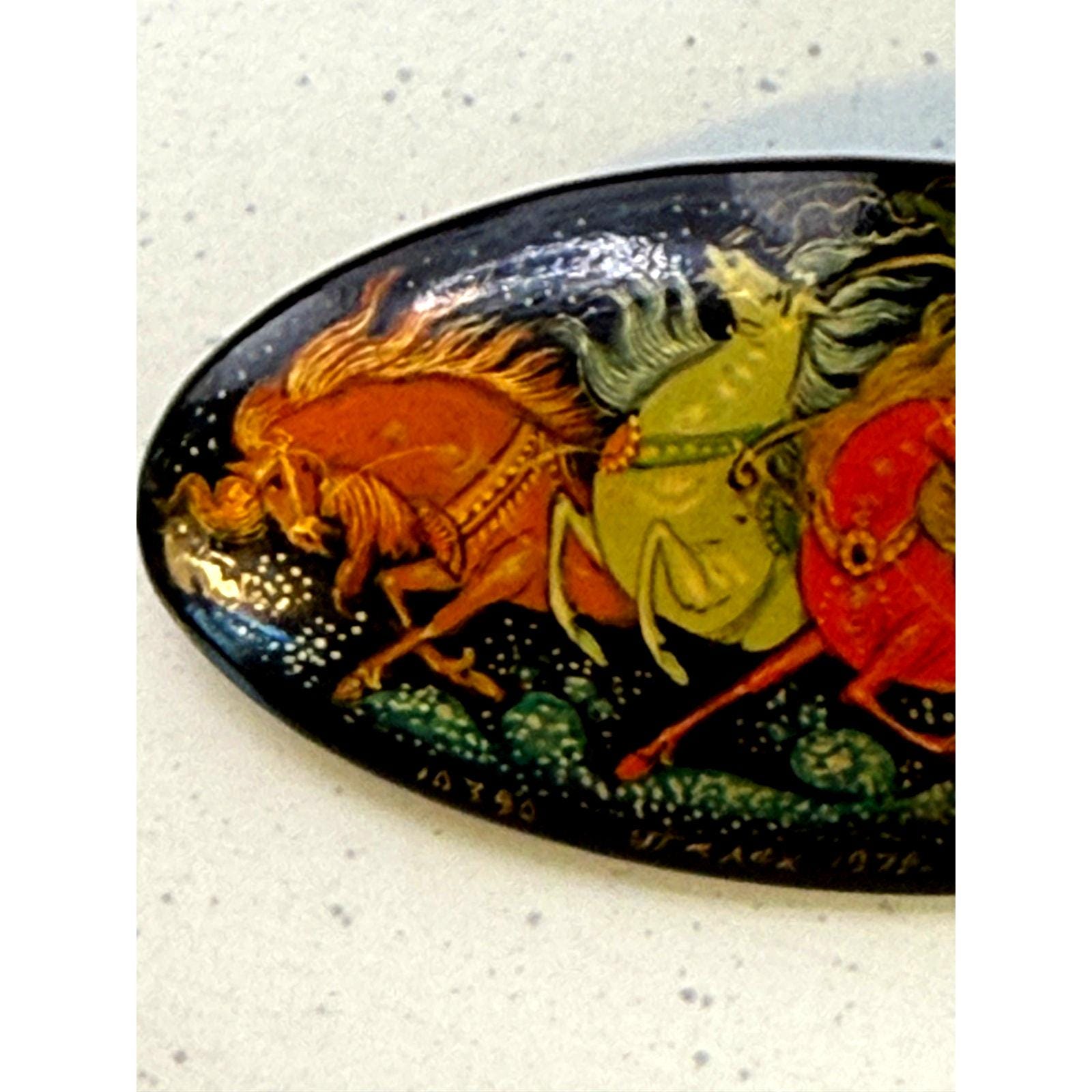 Vintage Hand Painted Russian Lacquer Troika Brooch