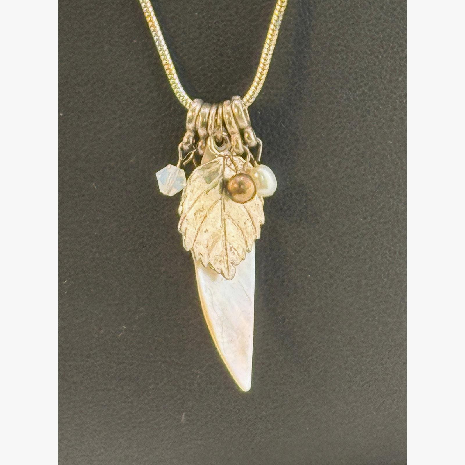 Vintage Sterling Silver Mother of Pearl Pendant Necklace
