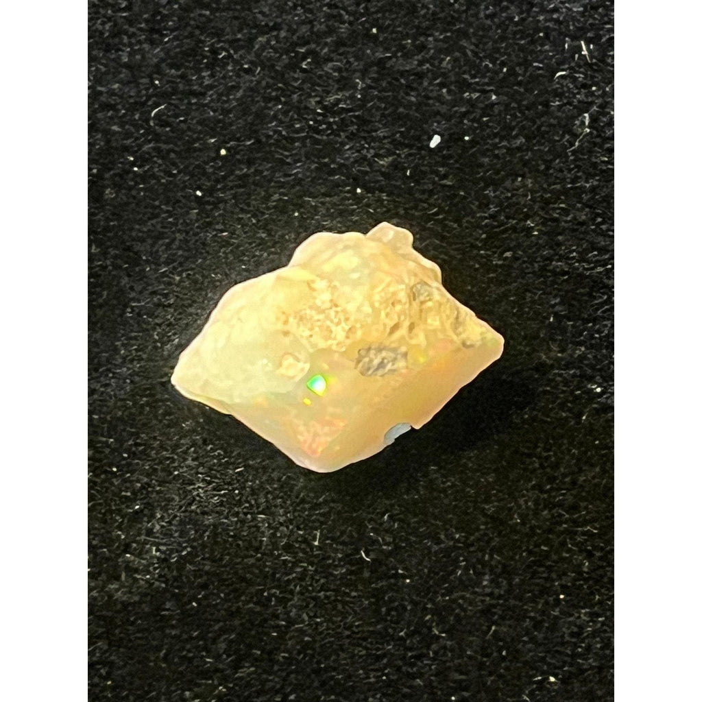 Raw rough free shape Welo Opal, weight 6.71 cts