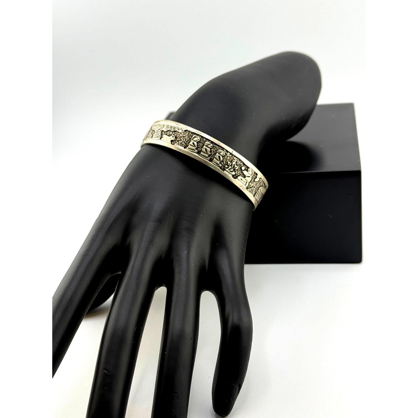 Native American Elaine Becenti Navajo Story Teller Bracelet