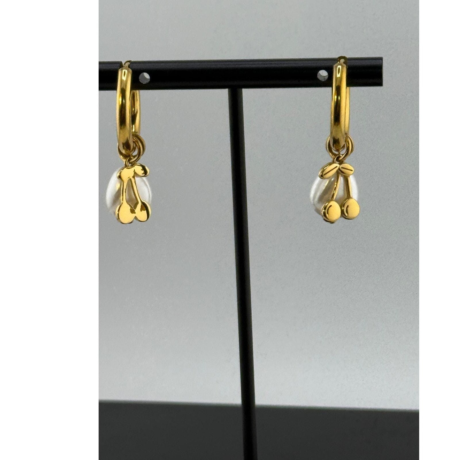 Namaste Handmade 'Takes 3 To Spill the Tea' Pearl Hoops