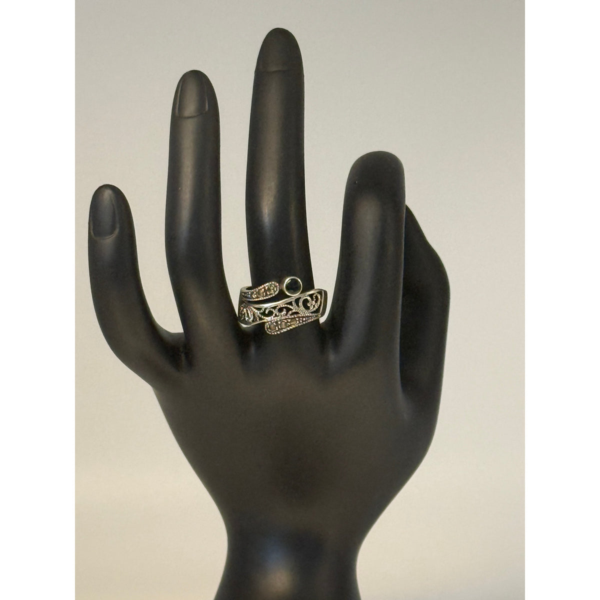 Vintage 925 Sterling Silver Obsidian Size 7.5 Ring