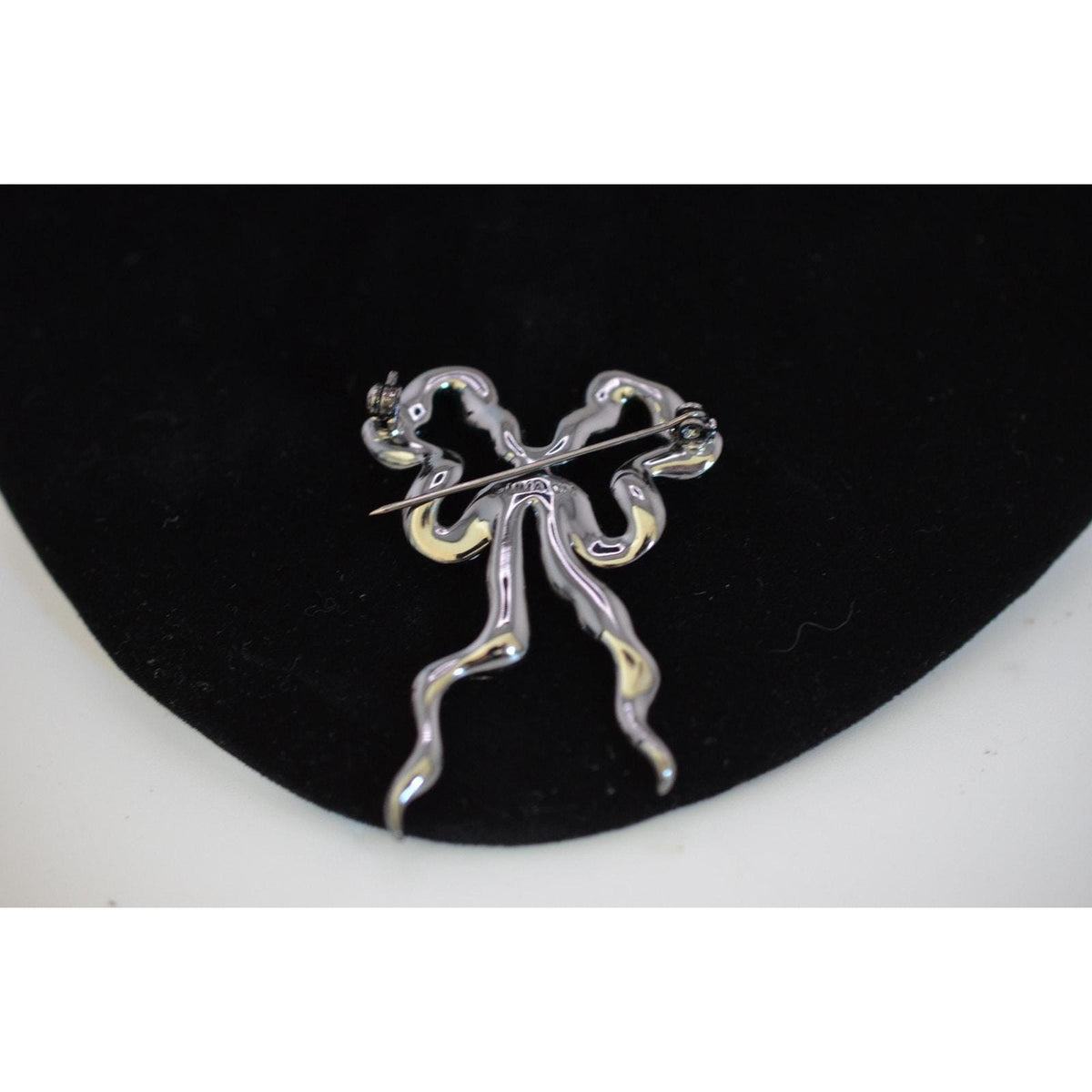 Vintage MMA CN Metropolitan Museum Marcasite Bowtie Brooch
