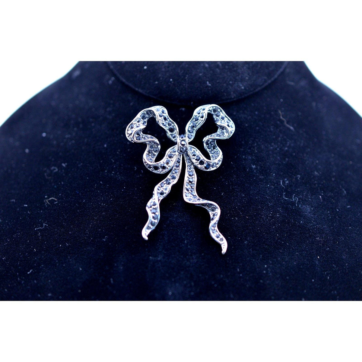 Vintage MMA CN Metropolitan Museum Marcasite Bowtie Brooch