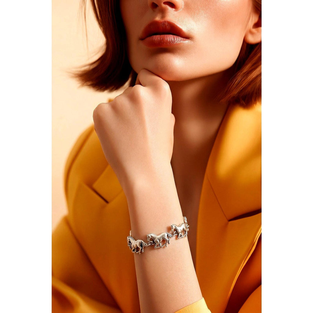 High Quality Sterling Silver Detailed Horse Bracelet