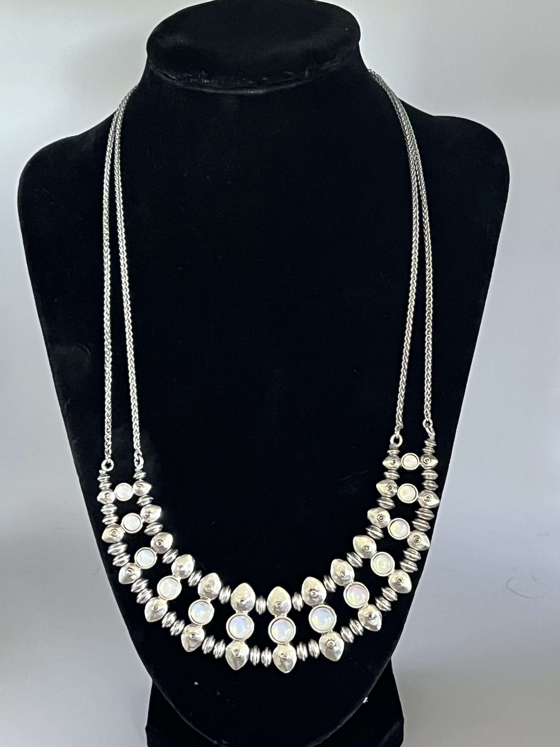 Indian Vintage MOP Necklace. Very Beautiful.