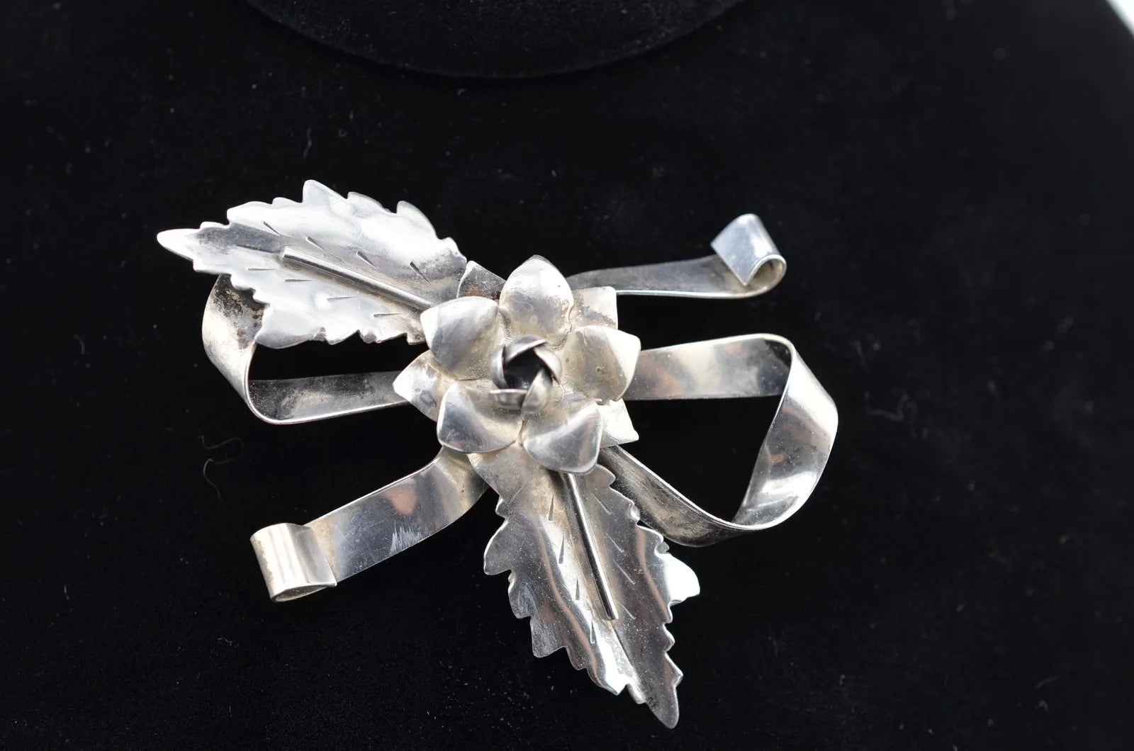 Vintage Signed Hobe Sterling Silver Small Floral Bow 1940's Brooch