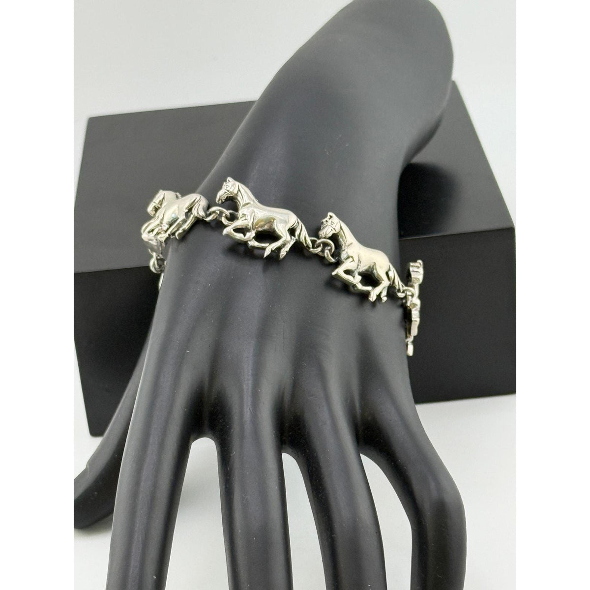 High Quality Sterling Silver Detailed Horse Bracelet - Sarasotabydesign