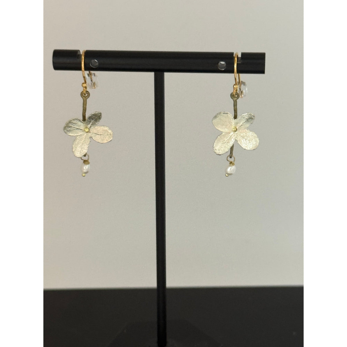 Michael Michaud White Hydrangea Wire Earrings - Sarasotabydesign