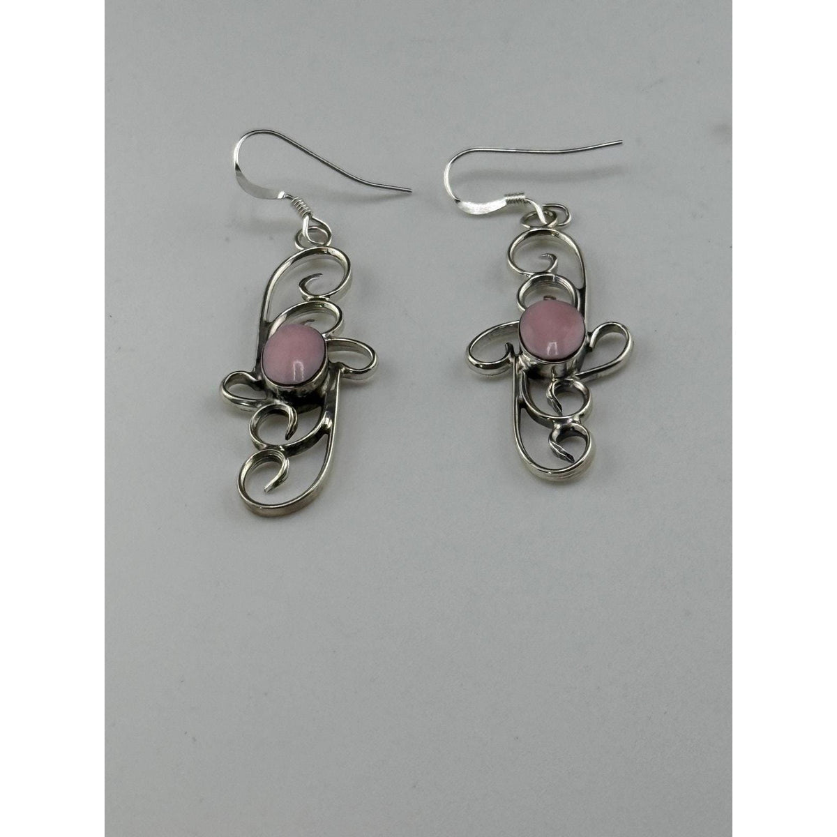Sheena Jack Navajo Sterling Silver Pink Conch Shell Dangling Earrings - Sarasotabydesign