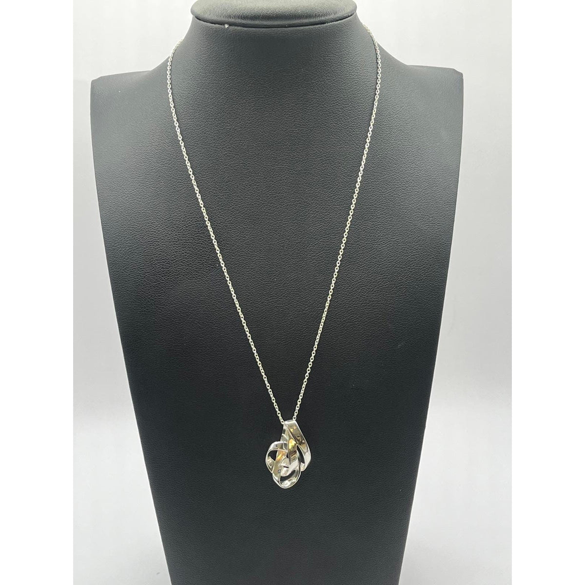 Silpada 925 Sterling 'Tied Up' Pendant Necklace - Sarasotabydesign