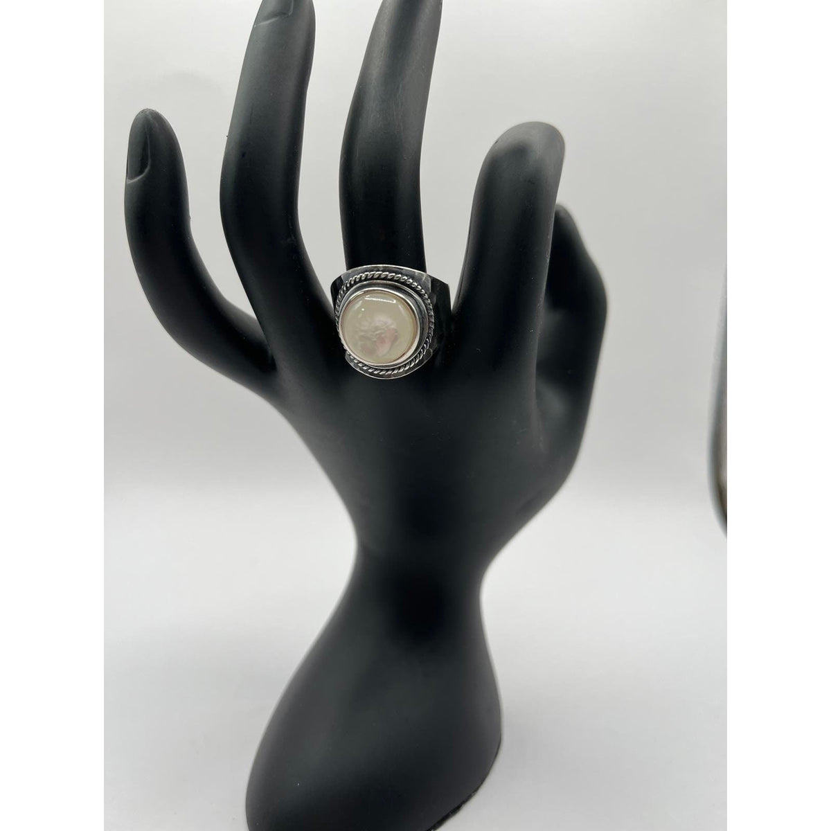 Silpada Sterling Silver 'pearlized' Natural Mother-Of-Pearl Ring Size 7 - Sarasotabydesign