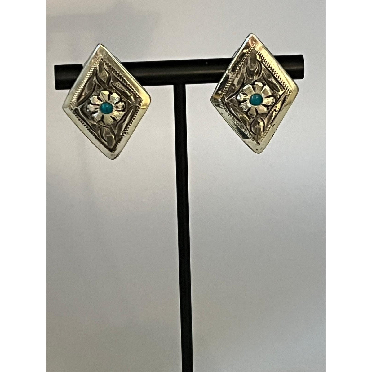 Silver turquoise cabochon flower design rhombus shape earrings - Sarasotabydesign