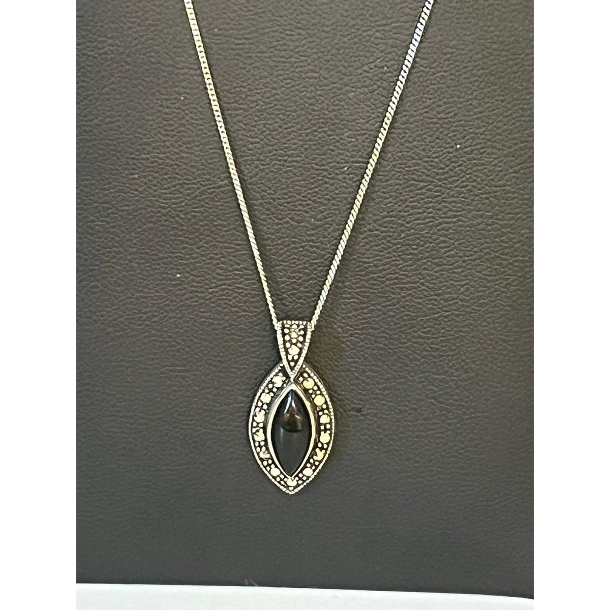 Sterling silver marcasite onyx cabochon pendant necklace - Sarasotabydesign
