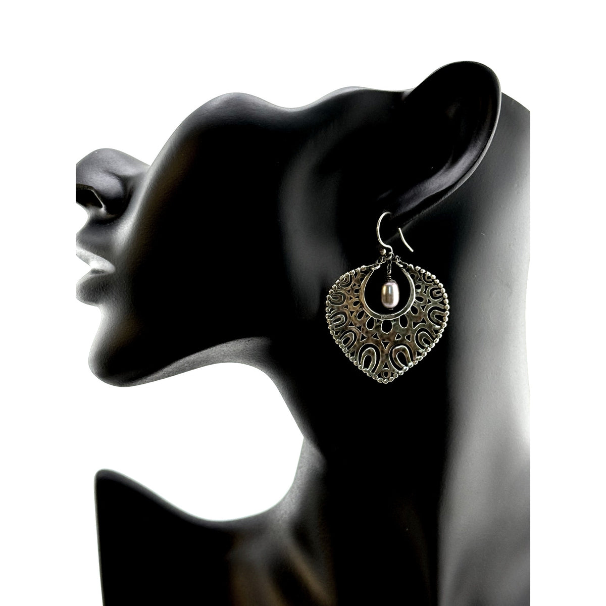 Vintage Lavender Tahitian Pearl Drop Wire Earrings