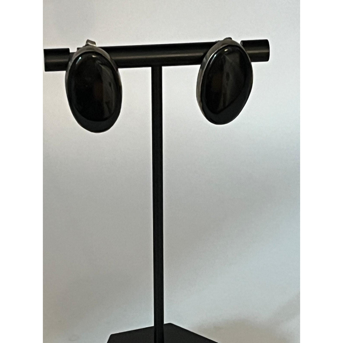Vintage Sterling silver oval shape black onyx cabochon push back earrings - Sarasotabydesign