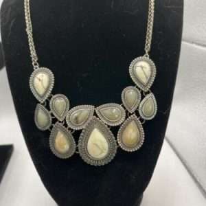 Vintage 18" Stone Necklace in Grays, Tans and Whites
