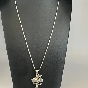 Vintage 925 Sterling Silver Floral Pendant Snake Chain Necklace