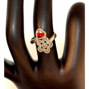 925 Sterling Silver Garnet Heart and Flower Ring Size 7
