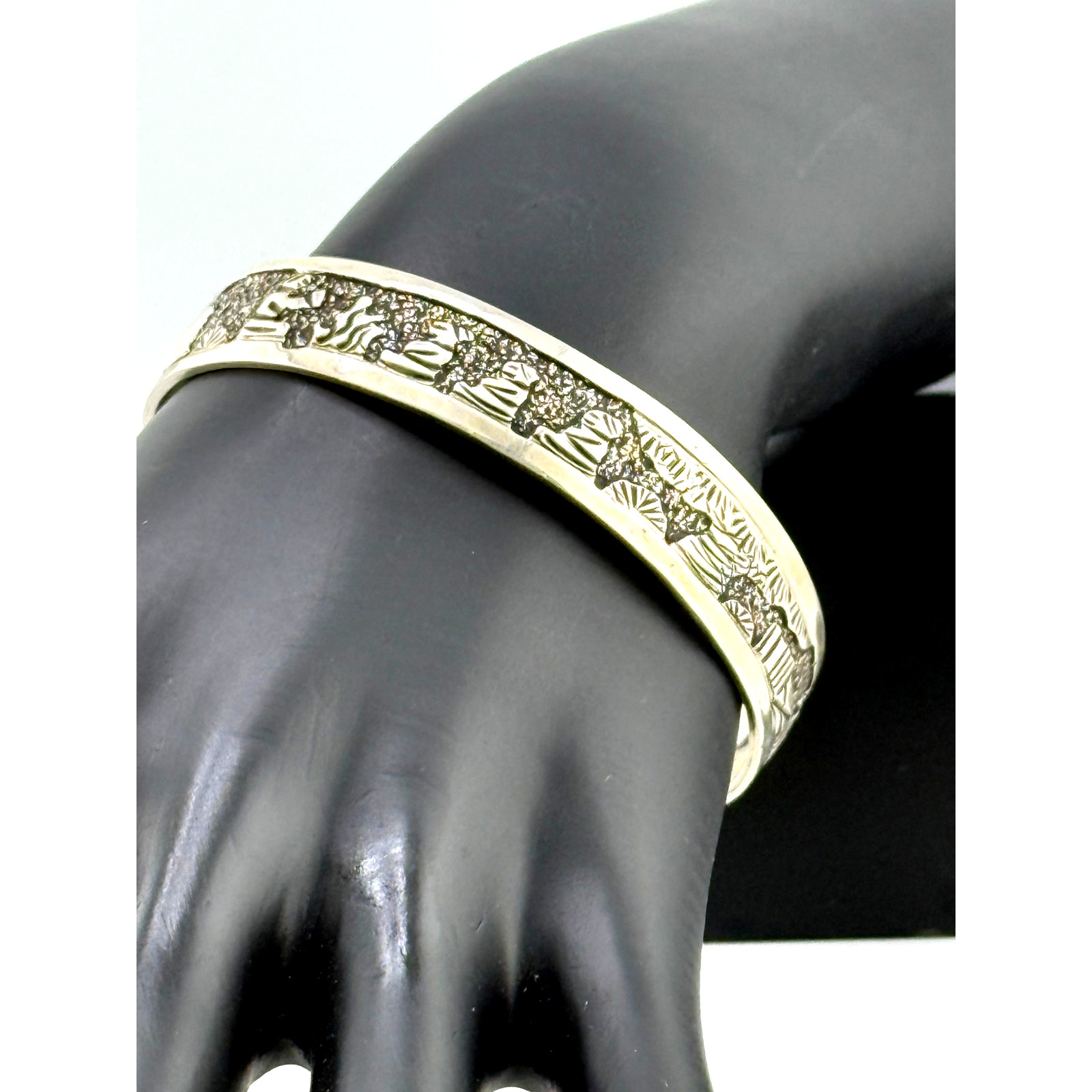 Native American Elaine Becenti Navajo Story Teller Bracelet