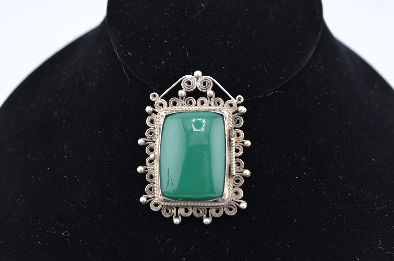 Vintage Signed Mexico Green Chalcedony Sterling Silver Brooch